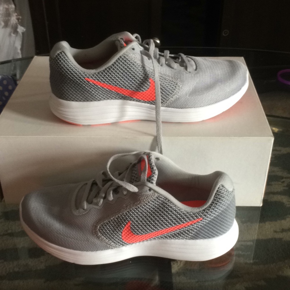 New nike revolution 3 women running sneakers